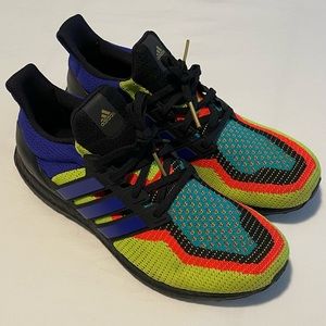 adidas ULTRABOOST DNA